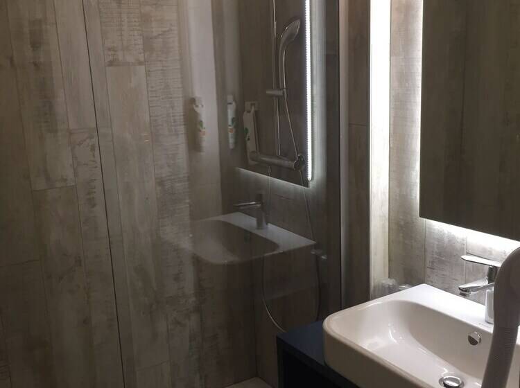 Номер Стандарт Двуспальная Кровать, Ibis Styles La Rochelle Thalasso Châtelaillon