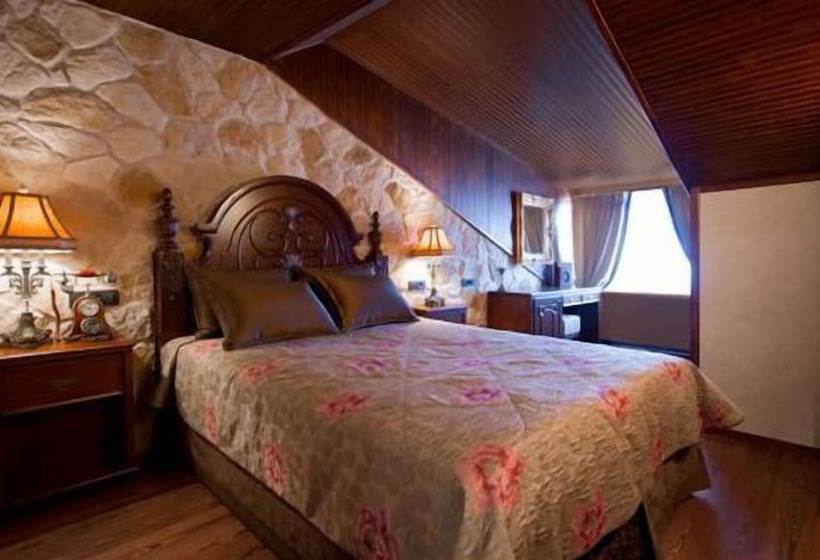 חדר סטנדרט, Kassaros