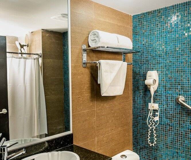 غرفة قياسية, Riande Aeropuerto Hotel Casino