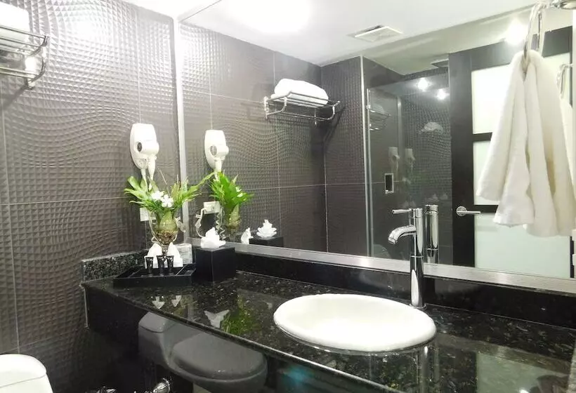 اتاق استاندارد, Riande Aeropuerto Hotel Casino