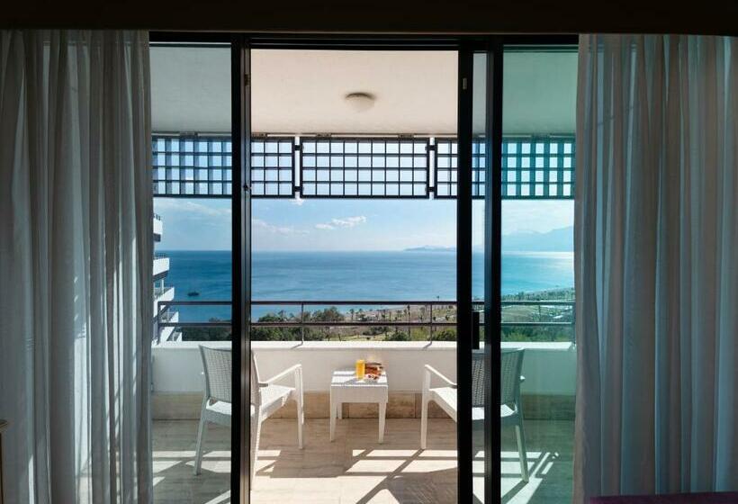 اتاق استاندارد با تخت بزرگ, Rixos Downtown Antalya, The Land of Legends Access