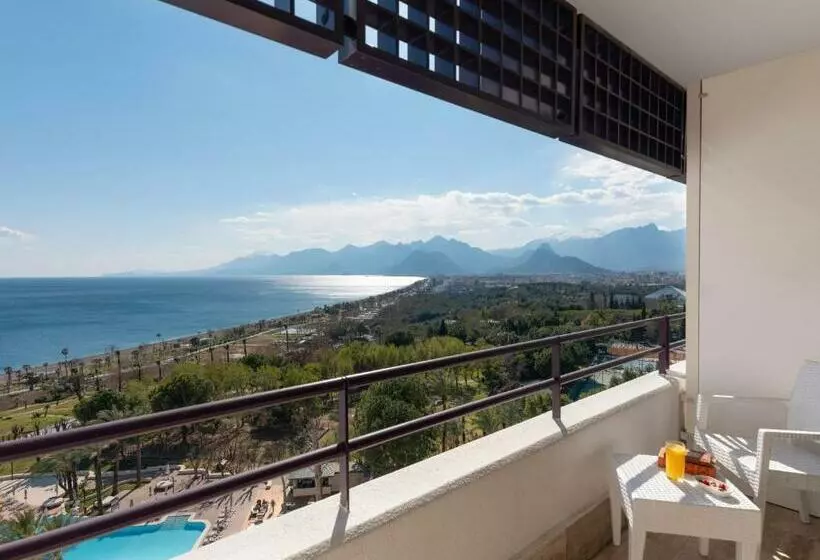 اتاق استاندارد با تخت بزرگ, Rixos Downtown Antalya, The Land of Legends Access