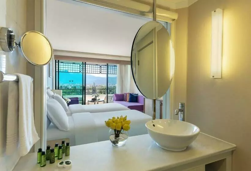 اتاق راحتی با چشمانداز دریا, Rixos Downtown Antalya, The Land of Legends Access