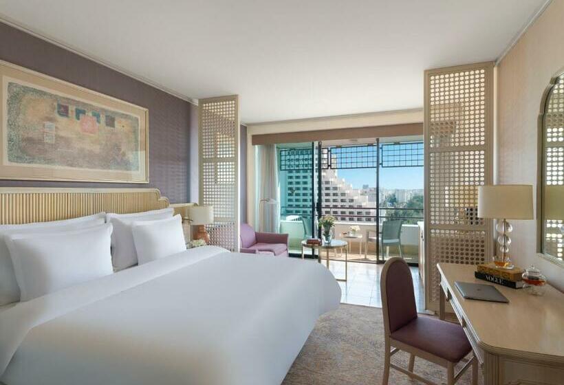 اتاق لوکس با تخت بزرگ, Rixos Downtown Antalya, The Land of Legends Access