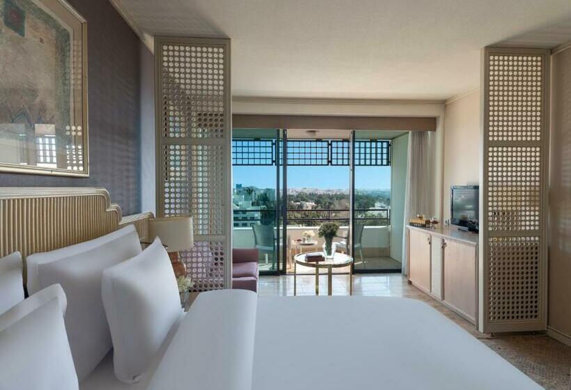 اتاق لوکس با تخت بزرگ, Rixos Downtown Antalya, The Land of Legends Access