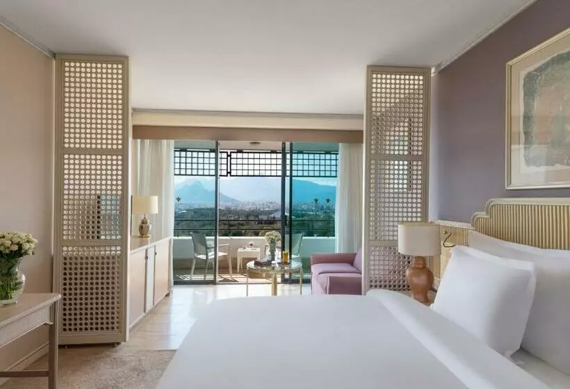 اتاق لوکس با تخت بزرگ, Rixos Downtown Antalya, The Land of Legends Access