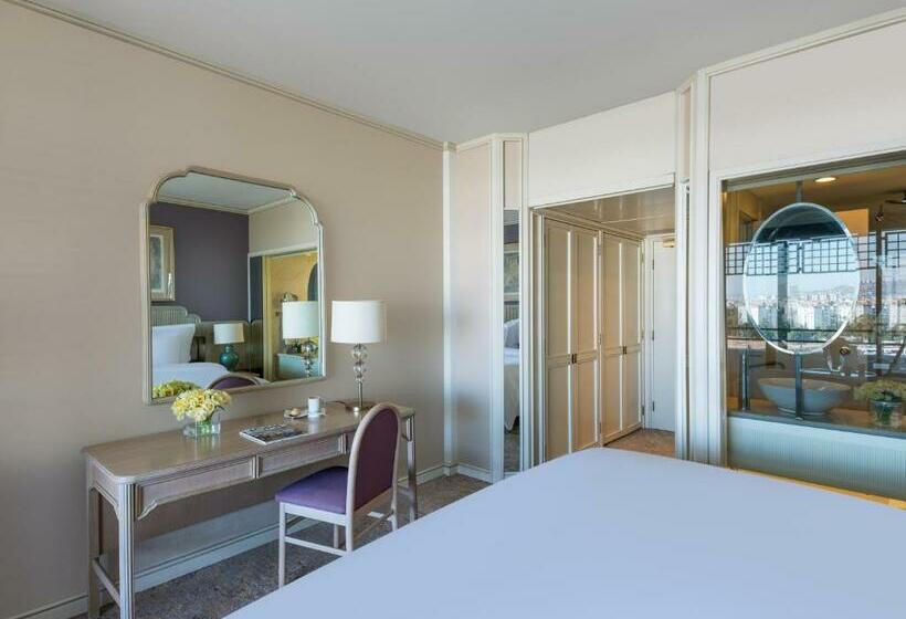 اتاق دلوکس با تخت کینگ و چشمانداز شهر, Rixos Downtown Antalya, The Land of Legends Access