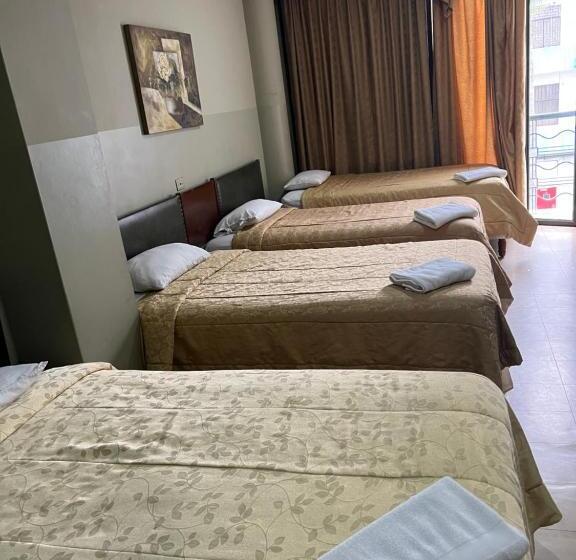 四人标准间, Rizzo