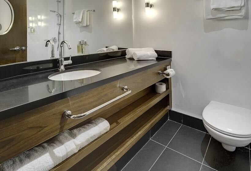 Номер Стандарт, Sandman Signature London Gatwick