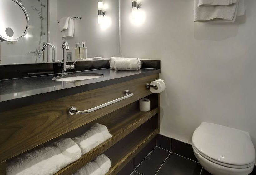 Номер Стандарт Трехместный, Sandman Signature London Gatwick