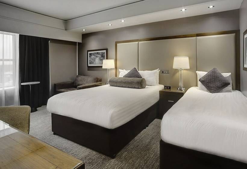 Номер Стандарт Трехместный, Sandman Signature London Gatwick