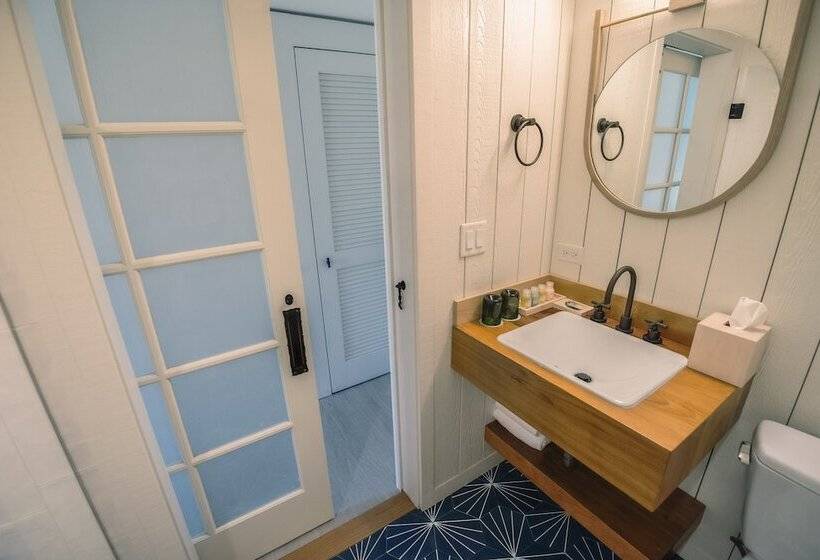 סוויטה, The Surfjack Hotel & Swim Club