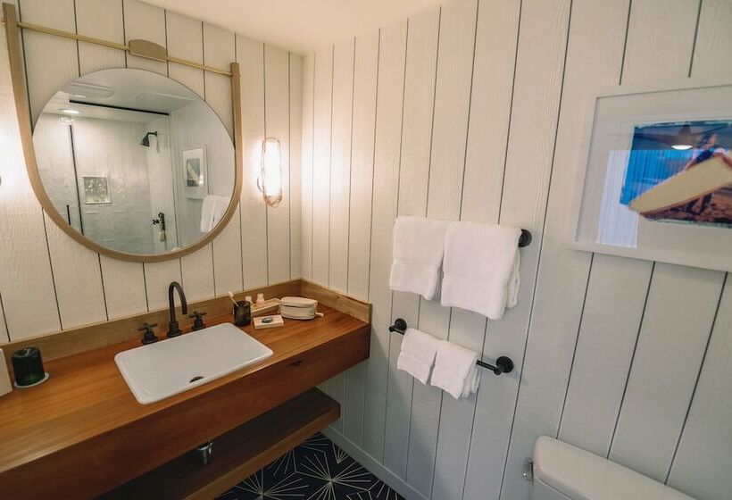 סוויטה, The Surfjack Hotel & Swim Club