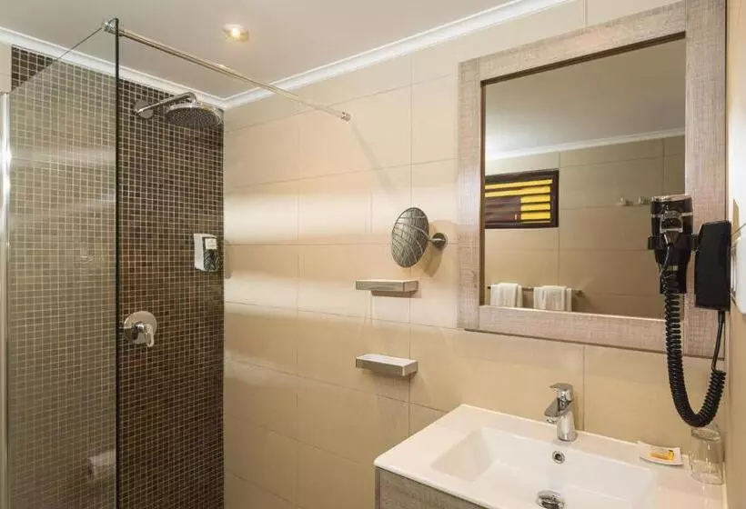 اتاق استاندارد با چشمانداز دریا, Lionsdive Beach Resort