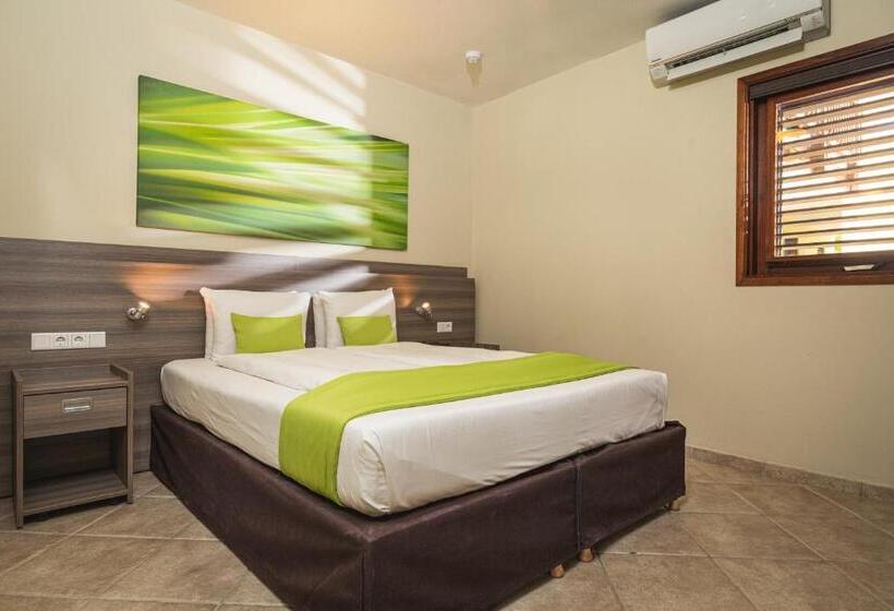 2 Bedrooms Suite Sea View, Lionsdive Beach Resort