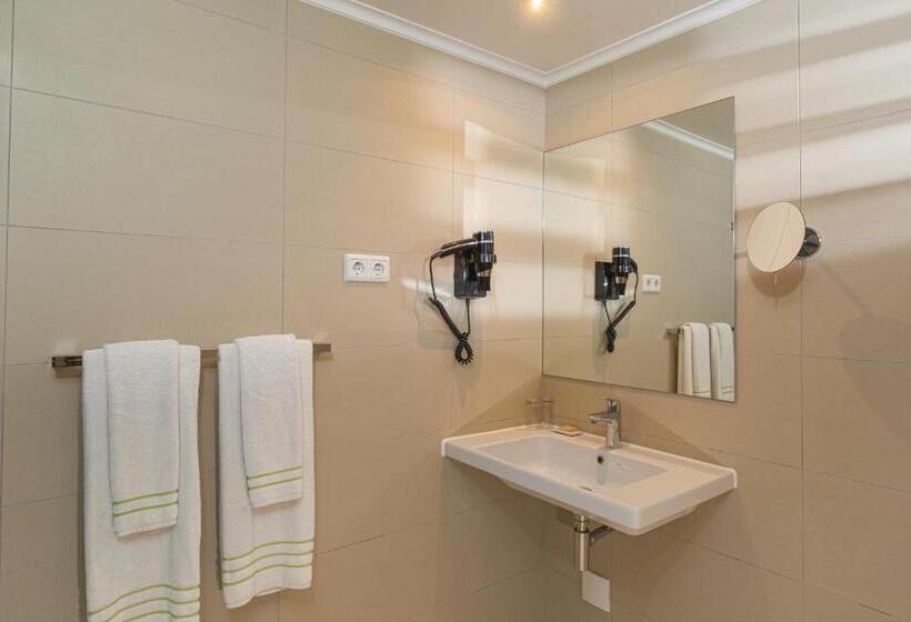 اتاق استاندارد, Lionsdive Beach Resort