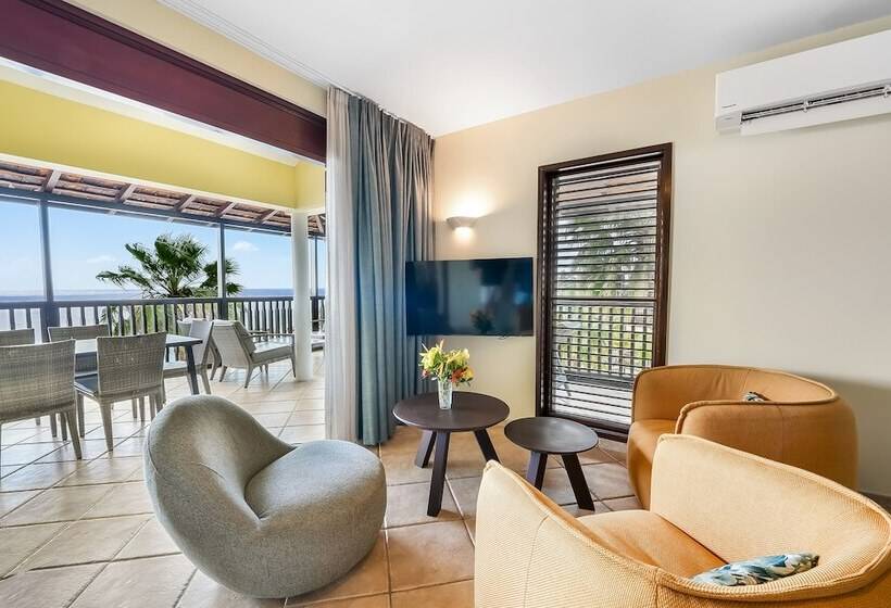 2 Bedrooms Suite Sea View, Lionsdive Beach Resort