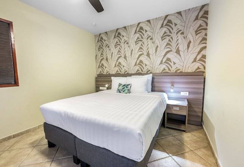 2 Bedrooms Suite Sea View, Lionsdive Beach Resort