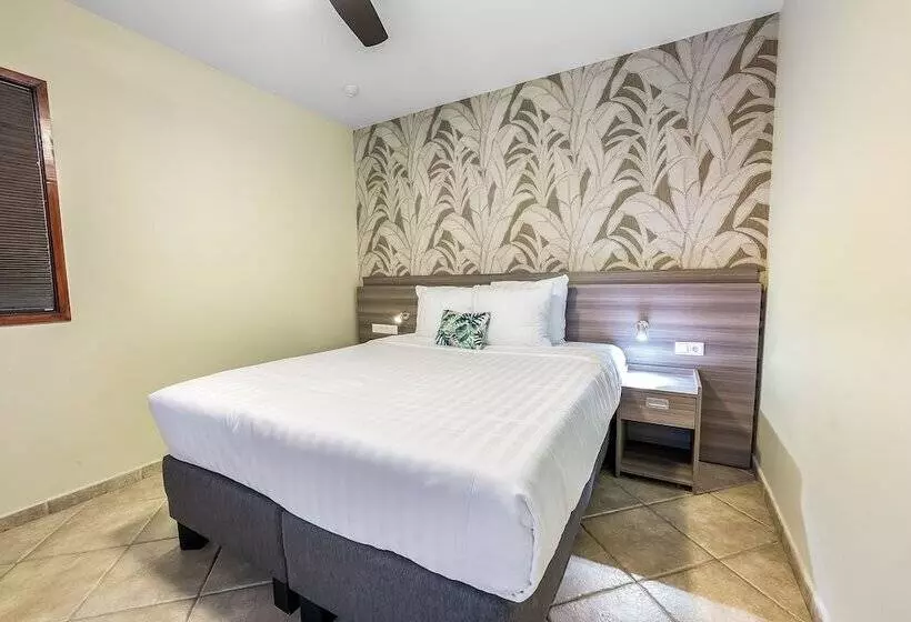 2 Bedrooms Suite Sea View, Lionsdive Beach Resort