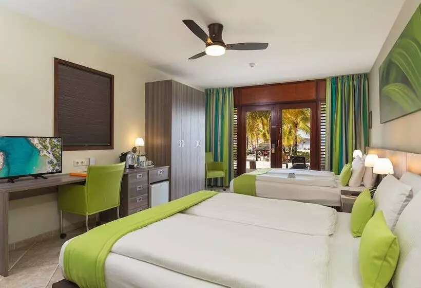 کابین, Lionsdive Beach Resort