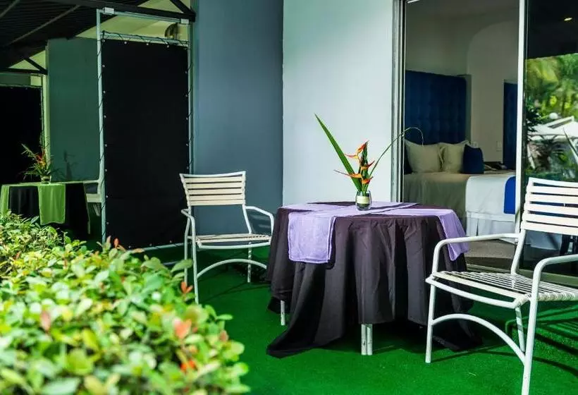 Superior Room with Terrace, Riande Aeropuerto Hotel Casino