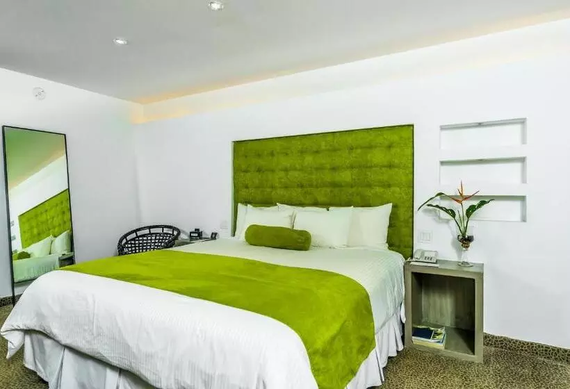 Superior Room with Terrace, Riande Aeropuerto Hotel Casino