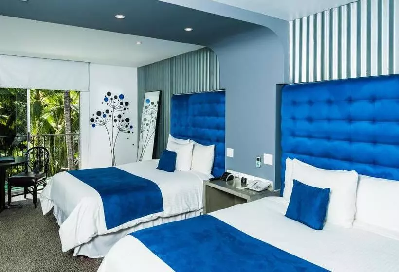 اتاق سوپریور با بالکن, Riande Aeropuerto Hotel Casino