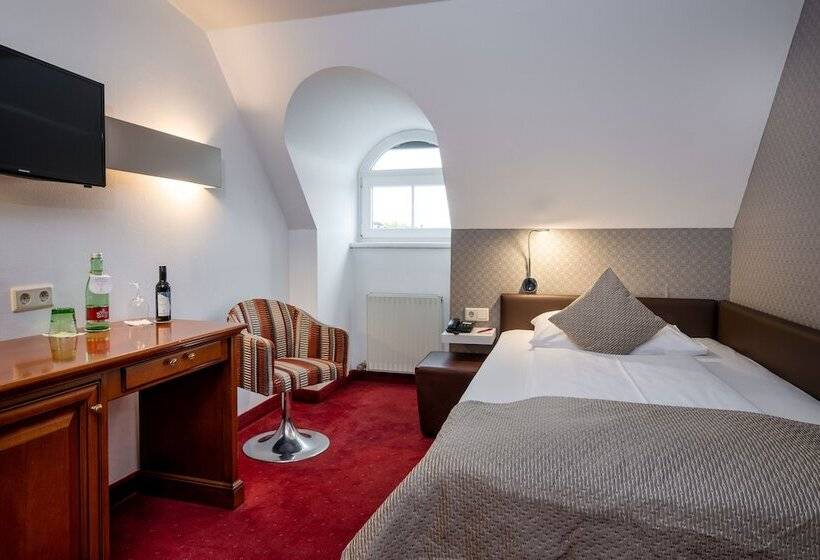 اتاق استاندارد یک نفره, Am Mirabellplatz