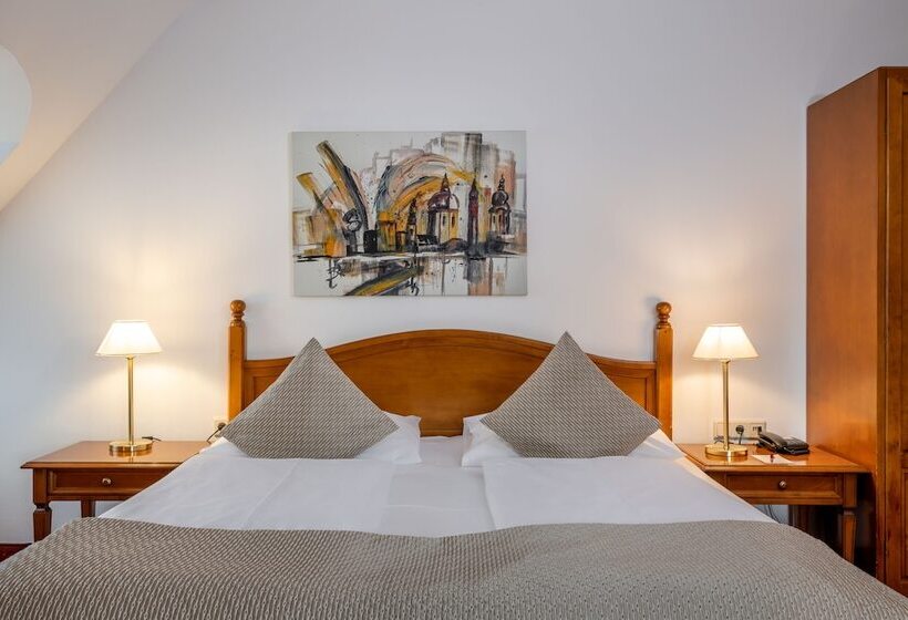 اتاق استاندارد, Am Mirabellplatz