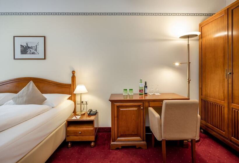 اتاق استاندارد, Am Mirabellplatz