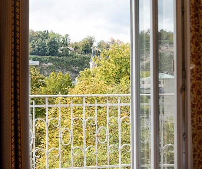 اتاق سوپریور, Am Mirabellplatz