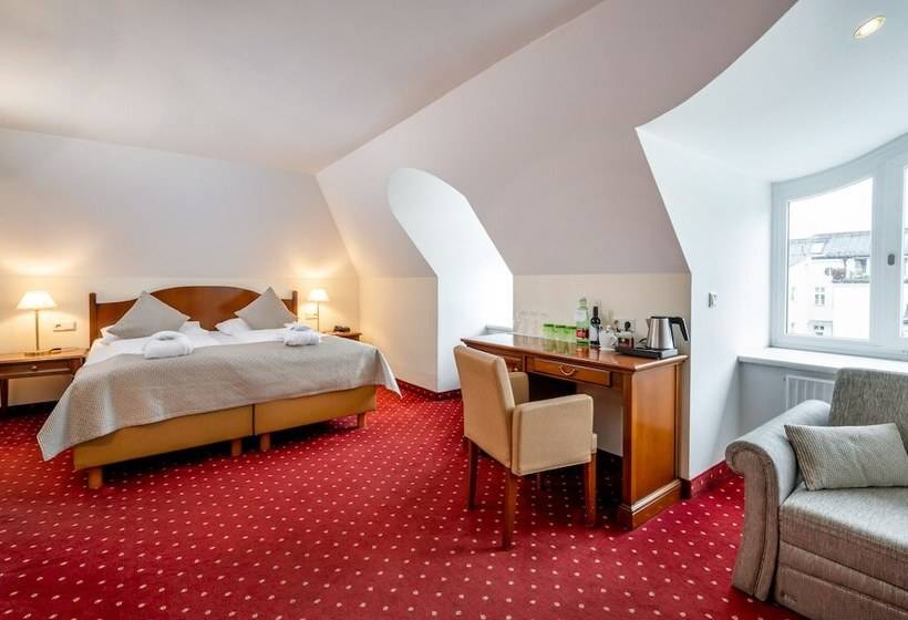 اتاق خانوادگی, Am Mirabellplatz