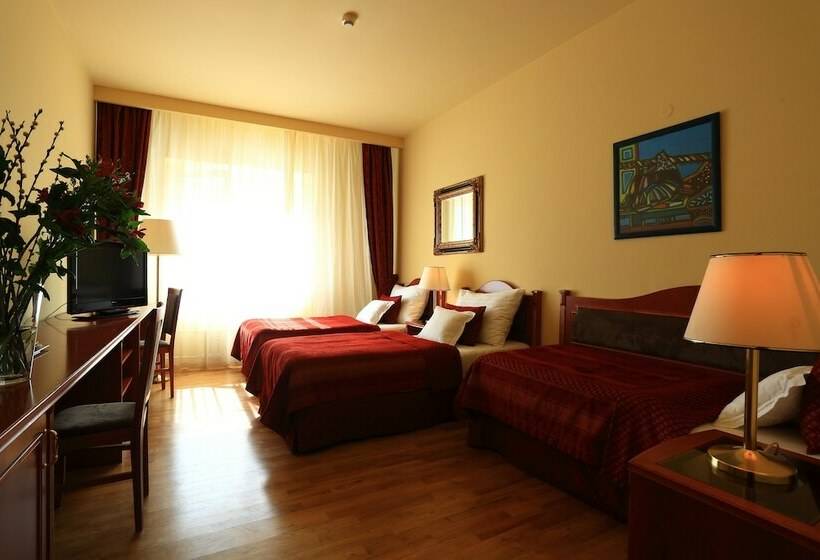 اتاق استاندارد سه نفره, Belvedere