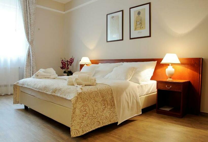 اتاق اجرایی, Belvedere