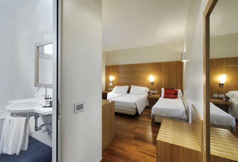 行政三人间, Canada