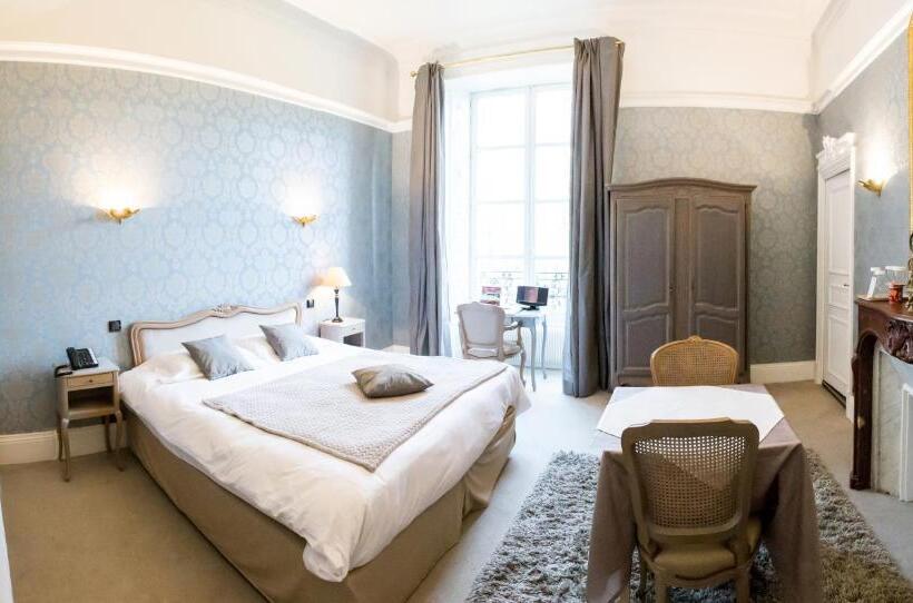 Номер Deluxe, Château De Bellefontaine   Teritoria