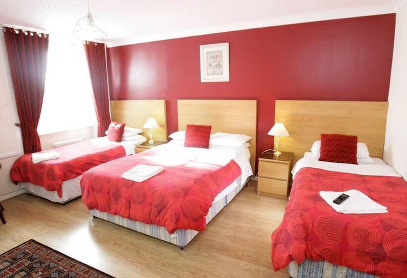 חדר משפחתי, Clifton