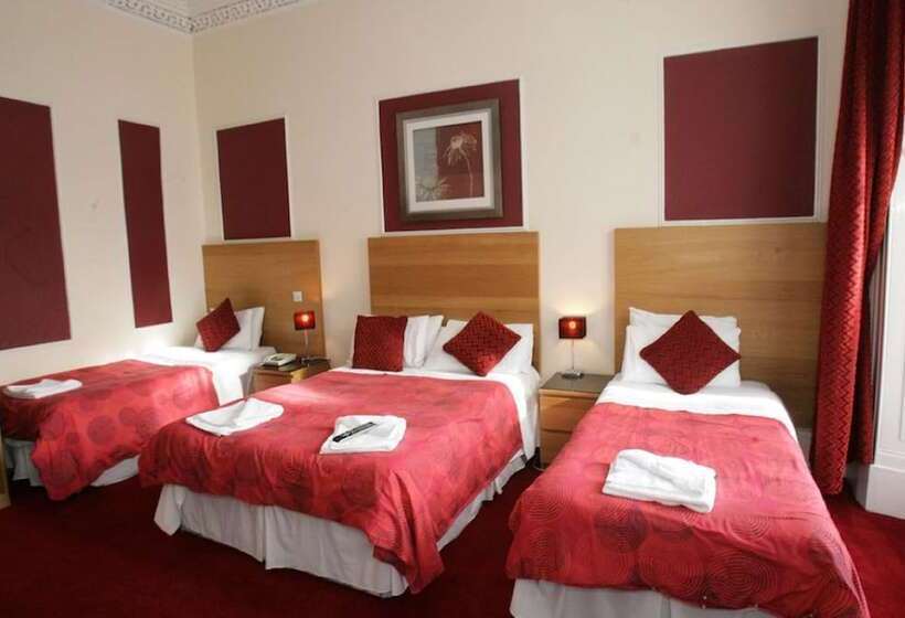 חדר משפחתי, Clifton