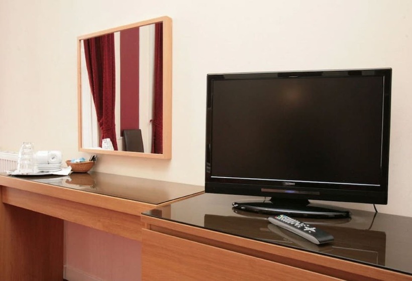 חדר דלוקס, Clifton