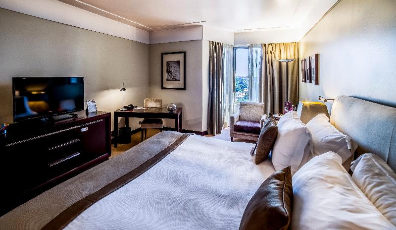 חדר דלוקס, Clifton