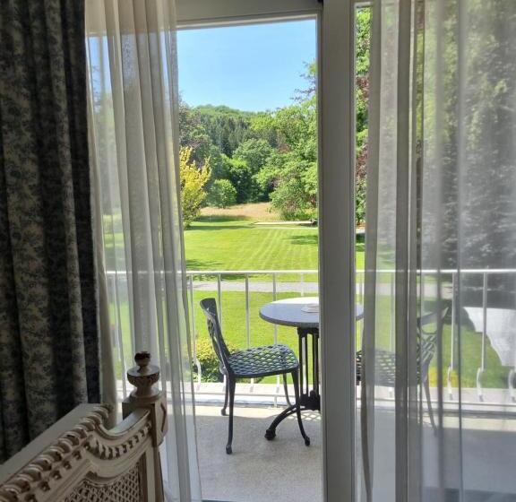 اتاق استاندارد با چشم‌انداز باغ, De La Gaichel