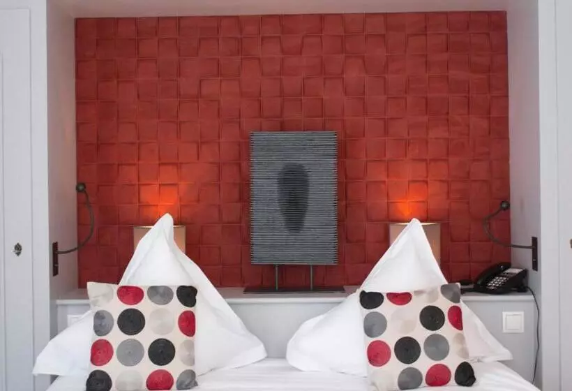 Deluxe Room, De La Gaichel