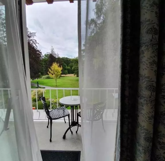 Deluxe Room, De La Gaichel