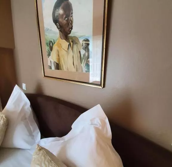 Standard Room, De La Gaichel