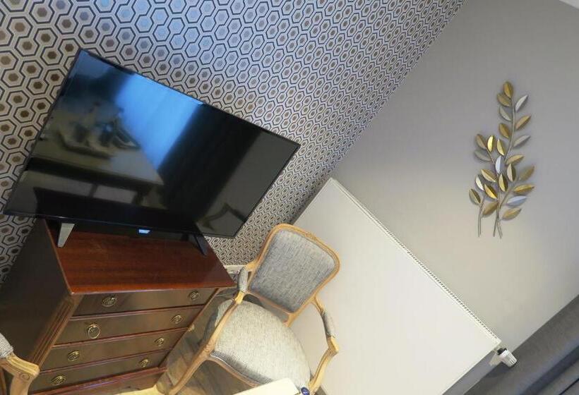 اتاق استاندارد, De La Gaichel