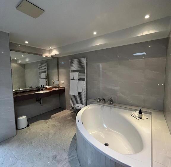 سوییت جونیور, De La Gaichel