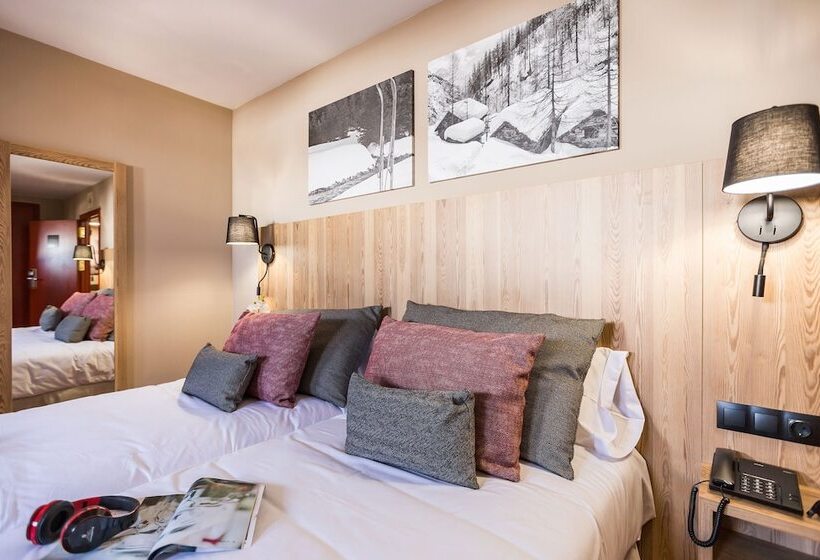 Camera Standard Interiore, Grand Pas by Nexta