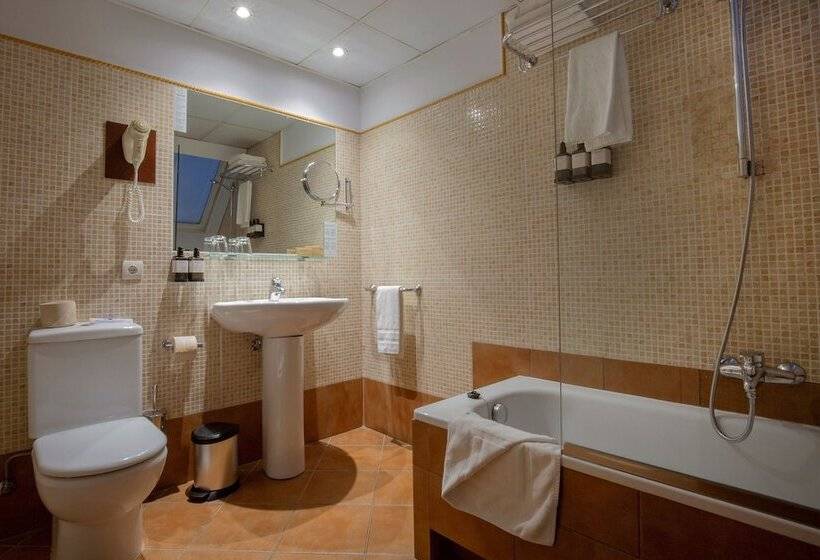 Camera Tripla Standard Affaccio Interno, Grand Pas by Nexta