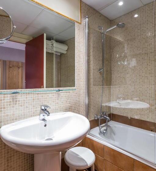 Camera Tripla Classica con Balcone, Grand Pas by Nexta