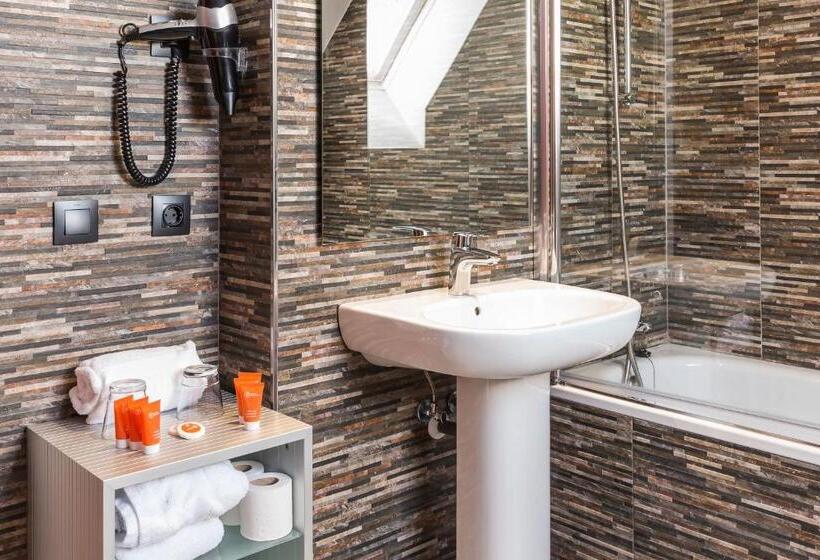 Camera Tripla Classica con Balcone, Grand Pas by Nexta